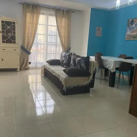 Modern 7 Minutes Away From & Close To St.julians *